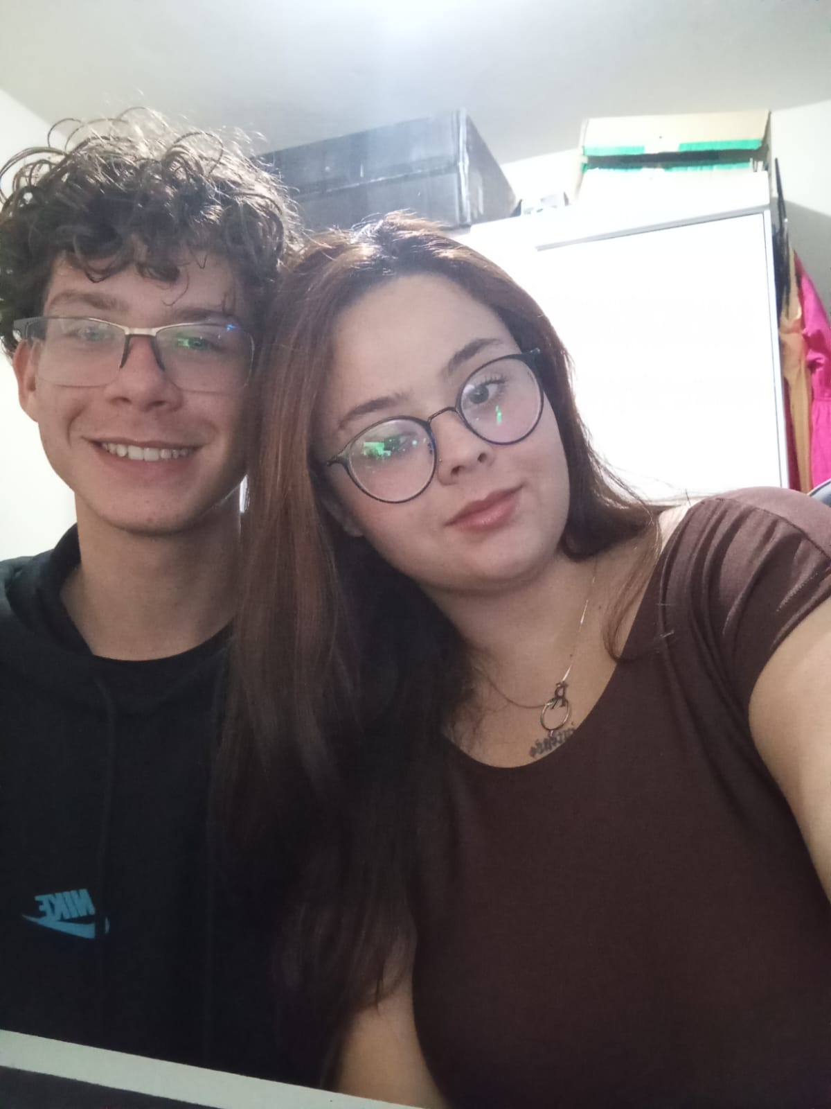 Selfie sorrindo juntos